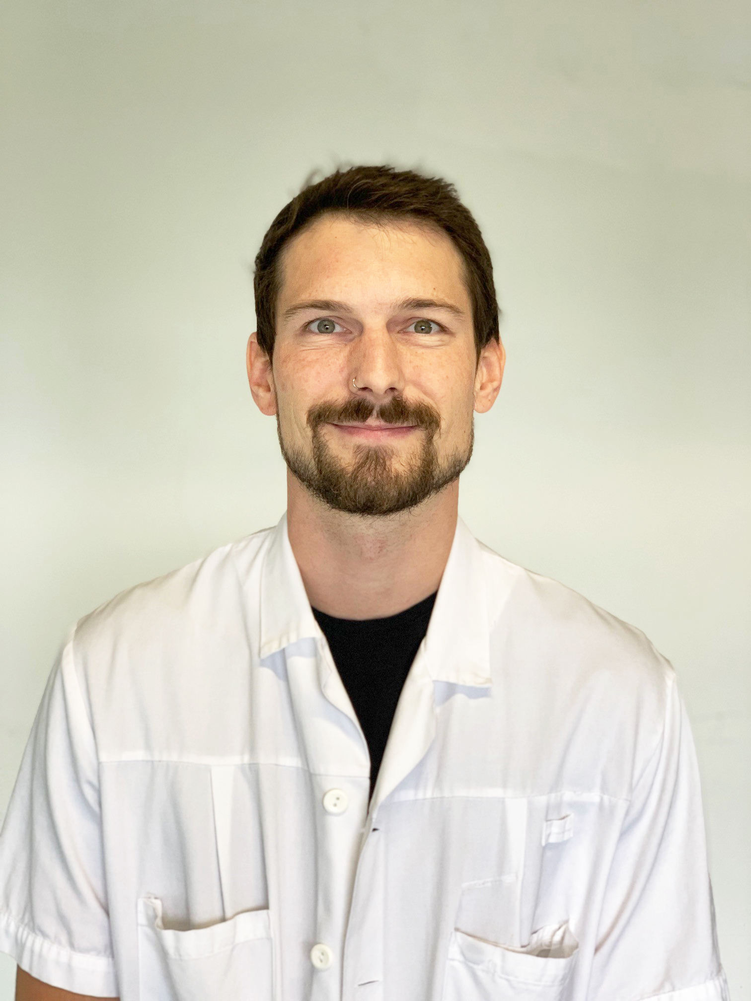 Dr. Etienne Mauron
